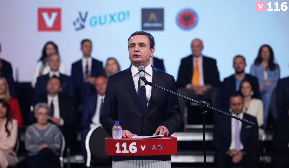 Albin Kurti prezanton listën e LVV-së për zgjedhjet parlamentare në Kosovë