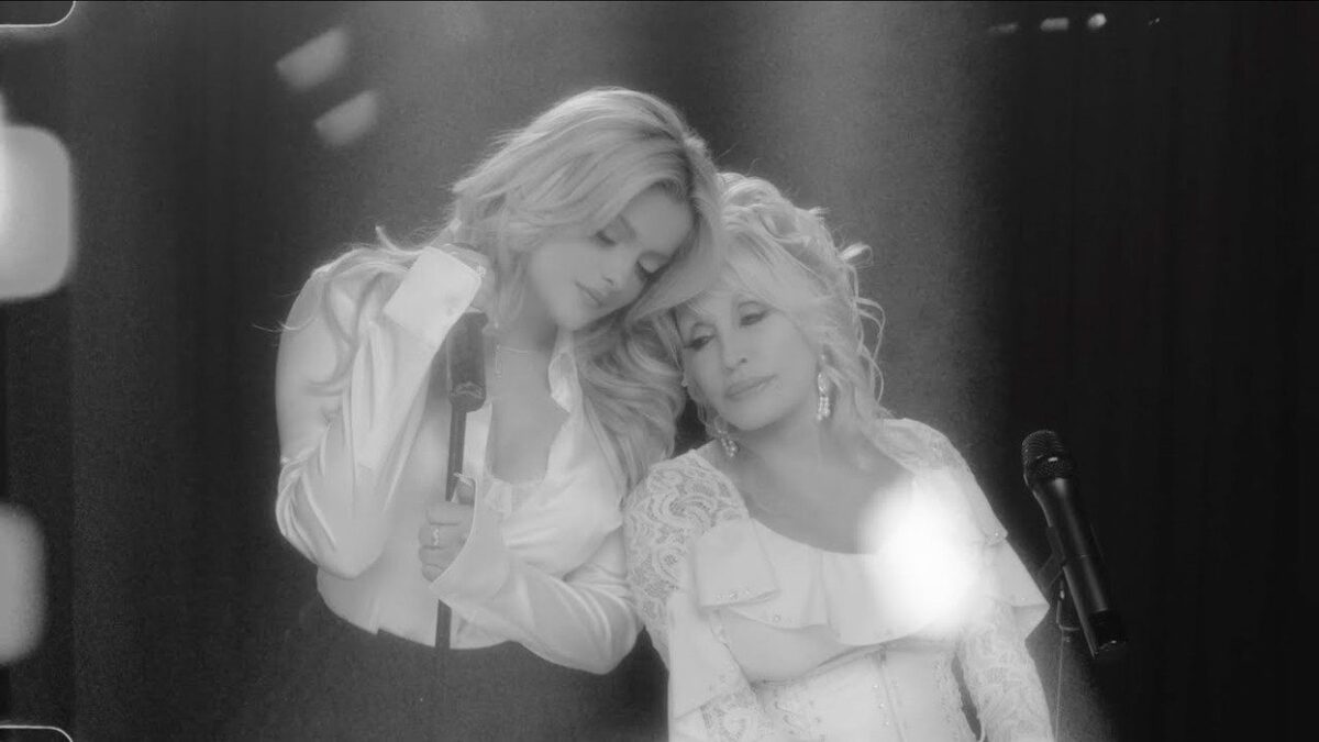 Bebe Rexha nderon ikonën e muzikës Dolly Parton në një dedikim emocionues