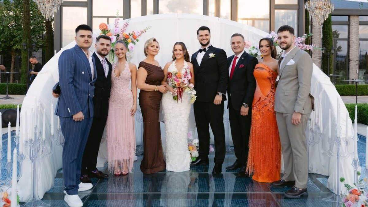 Bekim Jashari ndan një mesazh të ndjerë për diten e veçantë të familjes së tij