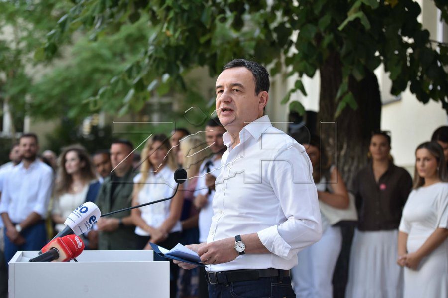 Albin Kurti fton liderët e opozitës për bisedime politike në Kosovë
