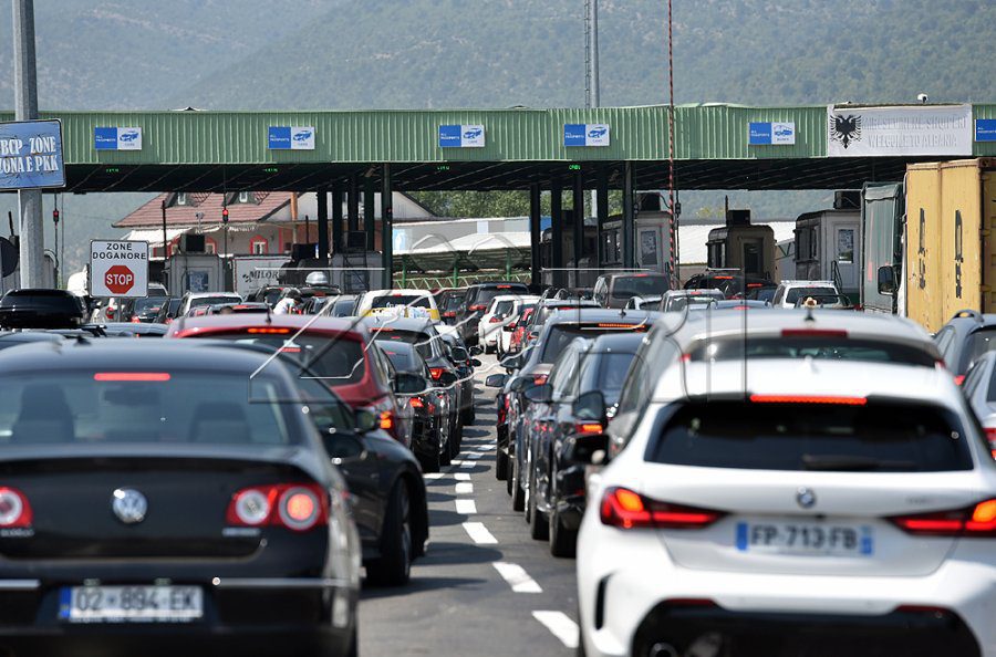 Fluksi i Udhetareve ne Piken e Kalimit Kufitar te Morinit: Detajet e Fundit