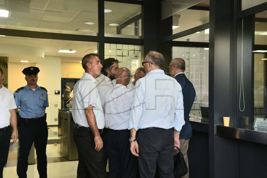 Komunat e Kosovës kërkojnë respektimin e të drejtave dhe kompetencave
