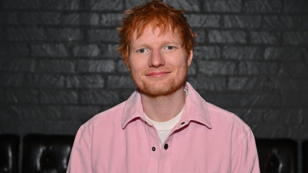Ed Sheeran flet për largimin e Macklemore nga turneun e tij për shkak të komenteve politike