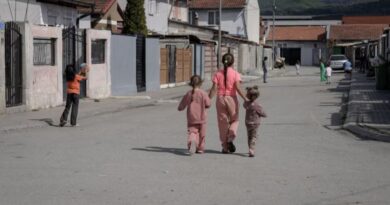 Sfida të Rënda për Familjet Romë, Ashkali dhe Egjiptiane në Kosovë: Vdekshmëria e Foshnjave dhe Vështirësitë Shëndetësore