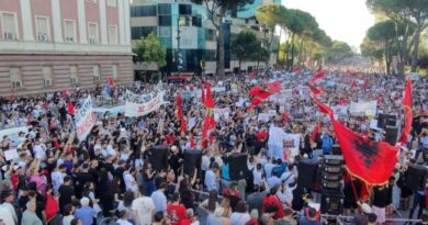Protesta Studentore në Tiranë: Një Thirrje për Solidaritet dhe Ndryshim
