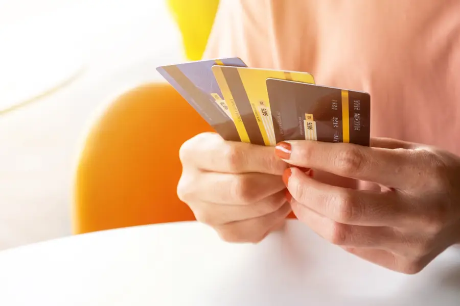 What I Wish I Knew About Credit Cards at 18