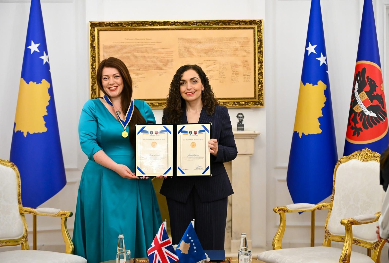 Alicia Kearns: Presidentja Osmani i ka dhënë një zë të respektuar Kosovës