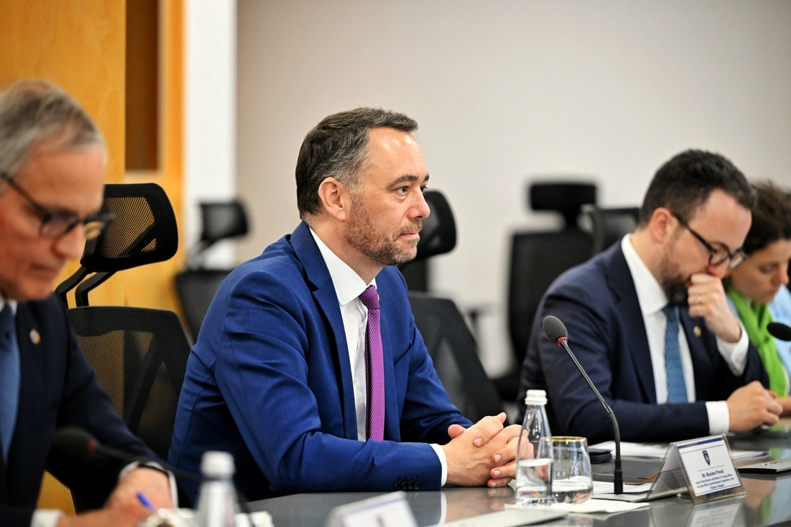 Ministri belg Maksim Prevot inkurajon ambiciet evropiane të Kosovës dhe vendet e tjera të Ballkanit Perëndimor