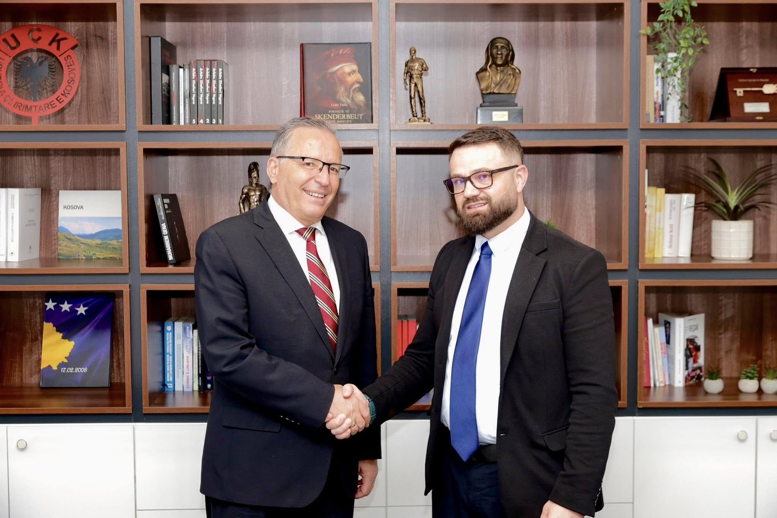Bedri Hamza njofton Naim Telakun si kandidat për deputet në PDK për zgjedhjet e 7 qershorit