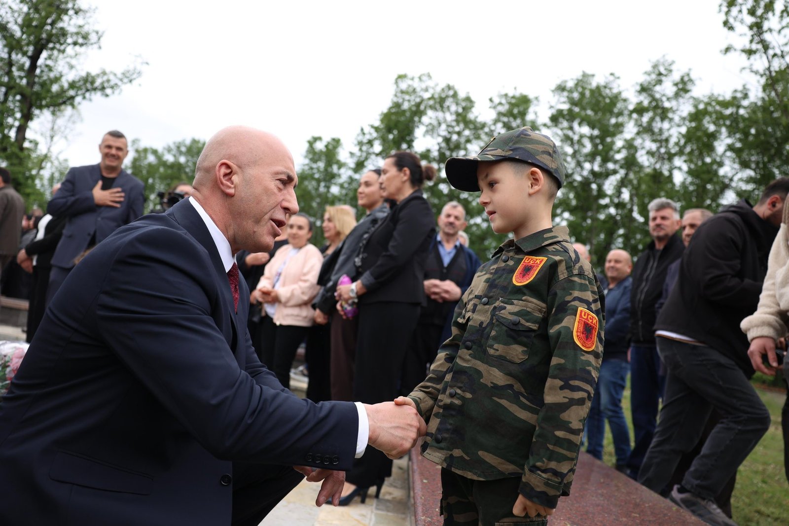 Ramush Haradinaj nderon fitoren e UÇK-së në Diten e Çlirimit në Shqiponjë