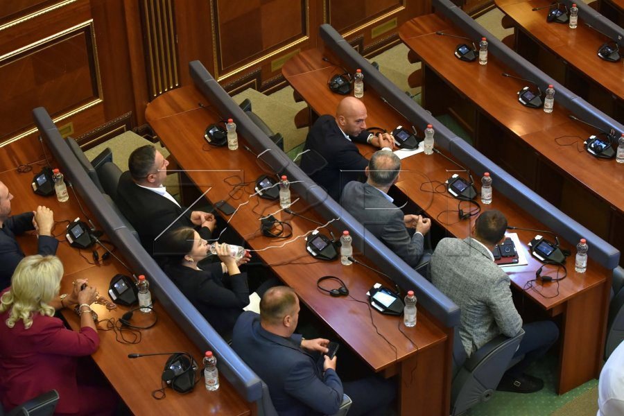 Lista Serbe propozon Sllavko dhe Igor Simiqin për nënkryetar të Kuvendit të Kosovës
