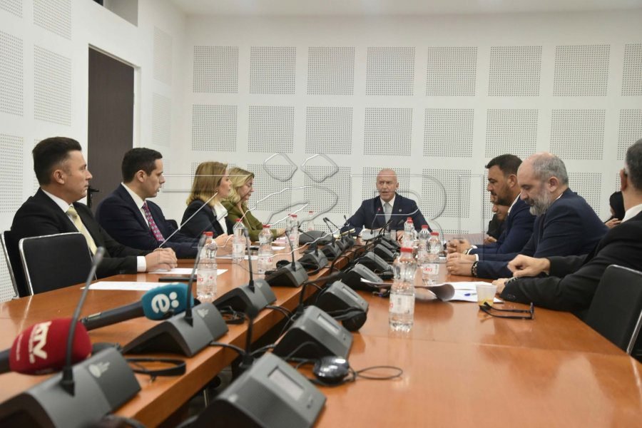 Deputetja Blerta Deliu Reagon për Ligjin për Dhomat e Specializuara