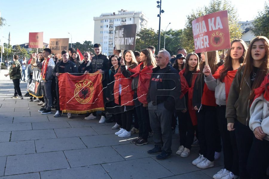 Protesta Para Kuvendit të Kosovës për Ndryshimet në Ligjin për Dhomat e Specializuara