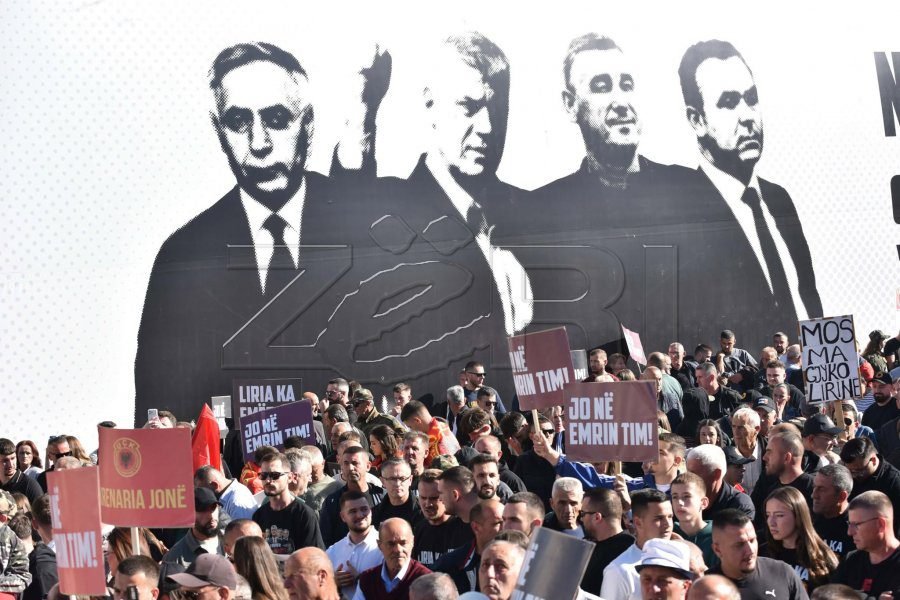 Çitaku Kërkon Ligjin për Dhomat e Specializuara para Protestës
