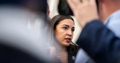 Ocasio-Cortez Reagon për Protestat në Shqipëri: Thirrje për Respektimin e Lirisë së Shprehjes