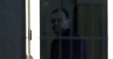 Drejtori i Hekurudhës Shqiptare Ergys Verdho paraqitet në Prokurorinë e Posaçme
