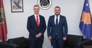 Takimi i Ambasadorit Britanik me Ministrin e Mbrojtjes: Rëndësia e Sigurisë për Kosovën
